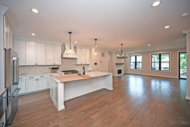 7412 Orchard Street, Columbia Twp, OH 45227