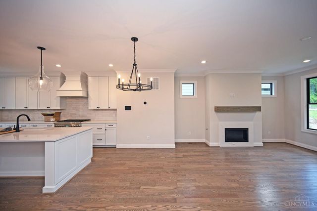 7412 Orchard Street, Columbia Twp, OH 45227