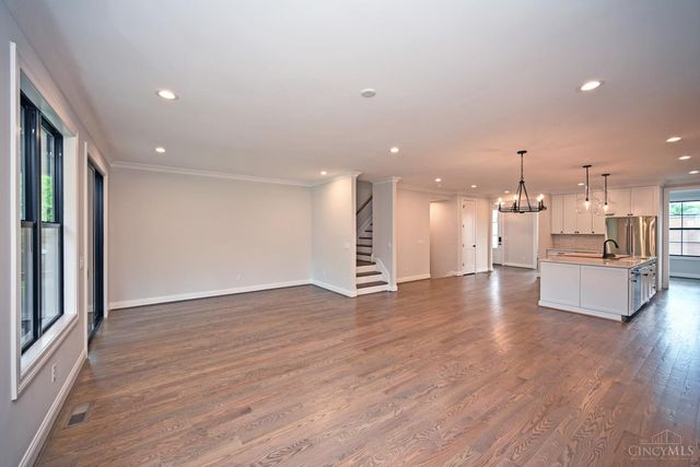 7412 Orchard Street, Columbia Twp, OH 45227