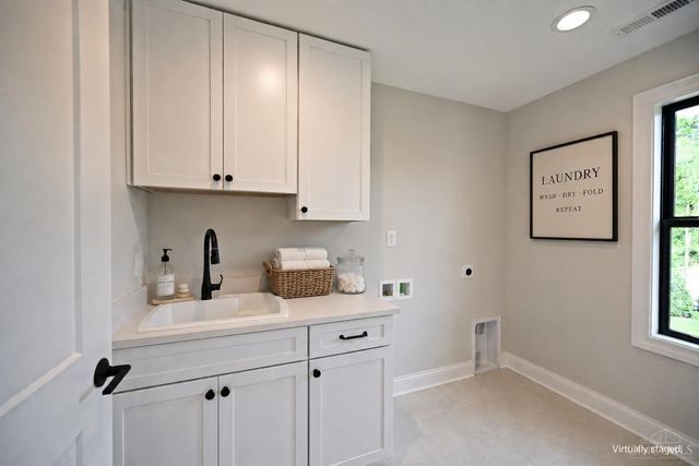 7412 Orchard Street, Columbia Twp, OH 45227
