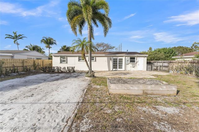 2132 SW 50th Avenue, Fort Lauderdale, FL 33317