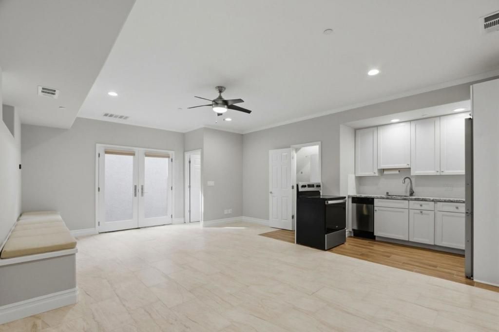 Image 102 of property listing at 12387 Stonebrook Drive, Los Altos Hills, CA 94022