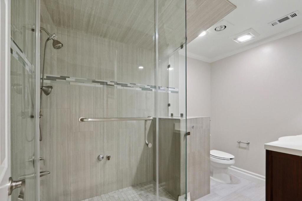 Image 107 of property listing at 12387 Stonebrook Drive, Los Altos Hills, CA 94022