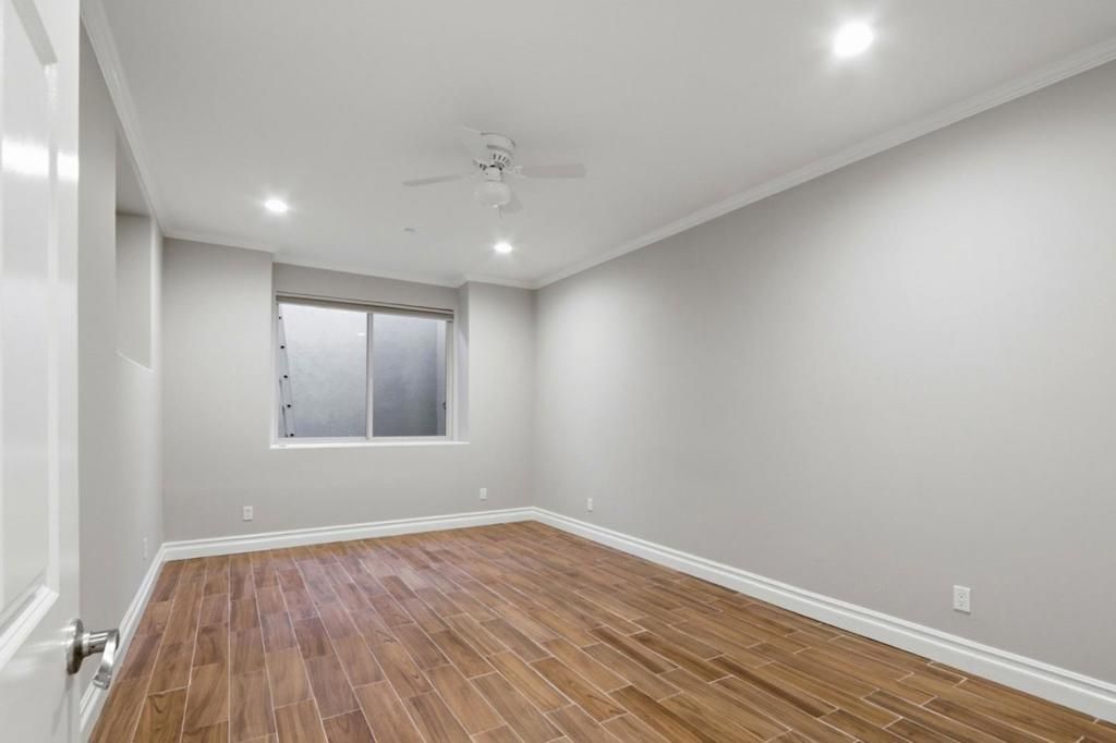 Image 109 of property listing at 12387 Stonebrook Drive, Los Altos Hills, CA 94022