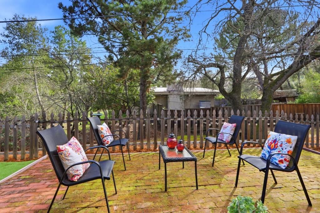 Image 113 of property listing at 12387 Stonebrook Drive, Los Altos Hills, CA 94022
