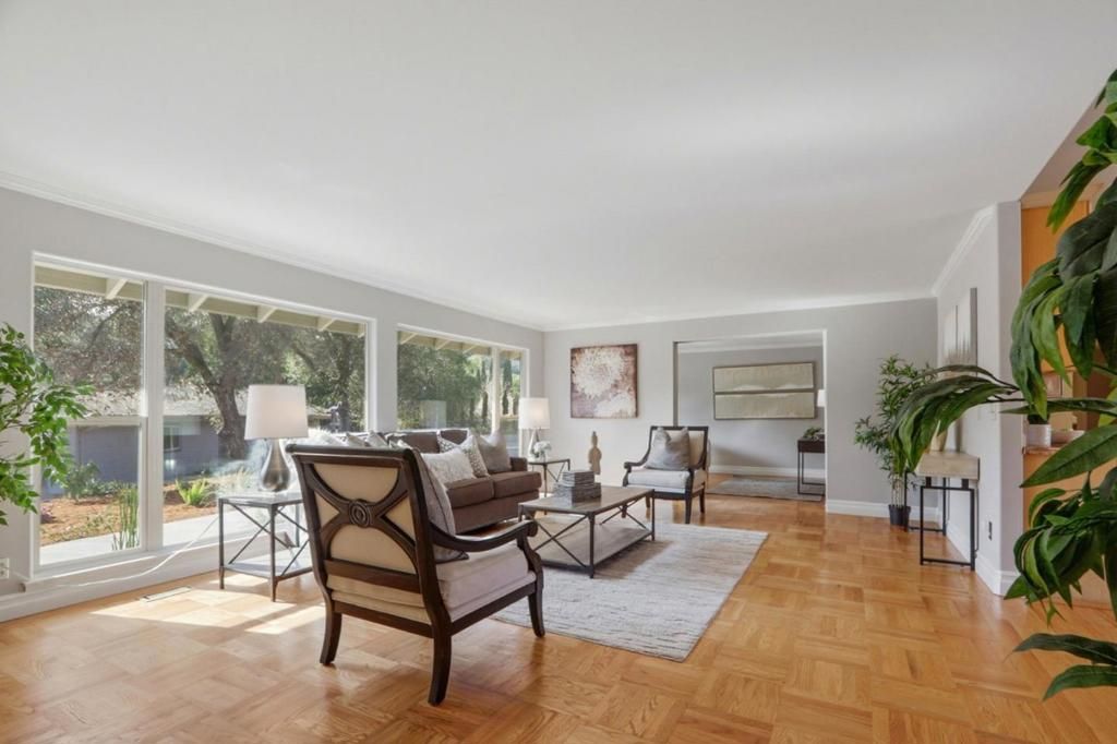 Image 12 of property listing at 12387 Stonebrook Drive, Los Altos Hills, CA 94022