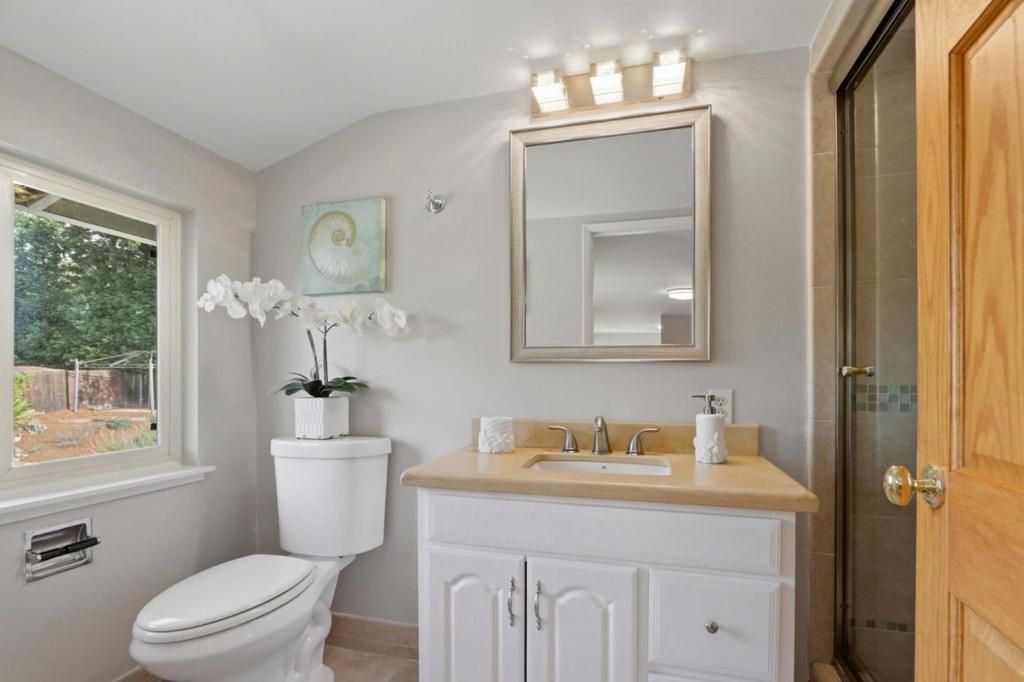 Image 38 of property listing at 12387 Stonebrook Drive, Los Altos Hills, CA 94022