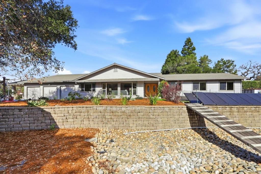 Image 5 of property listing at 12387 Stonebrook Drive, Los Altos Hills, CA 94022