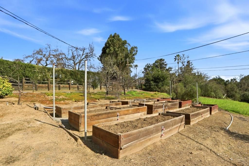 Image 65 of property listing at 12387 Stonebrook Drive, Los Altos Hills, CA 94022