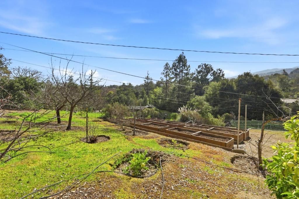 Image 67 of property listing at 12387 Stonebrook Drive, Los Altos Hills, CA 94022