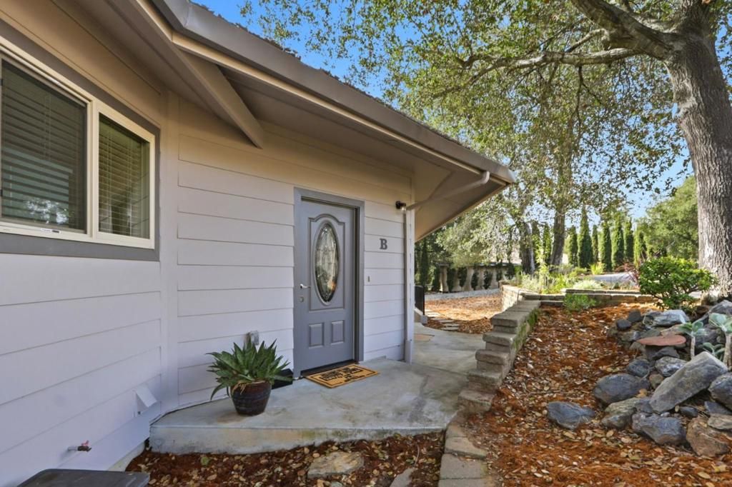 Image 77 of property listing at 12387 Stonebrook Drive, Los Altos Hills, CA 94022