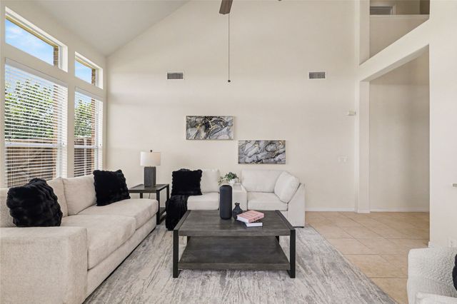 1041 Crystal Lake Drive, Frisco, TX 75036