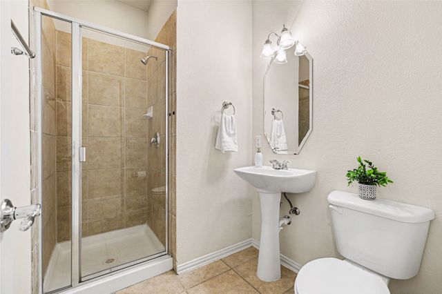 1041 Crystal Lake Drive, Frisco, TX 75036