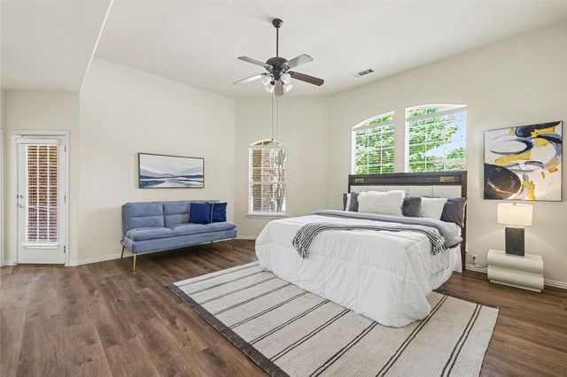 1041 Crystal Lake Drive, Frisco, TX 75036