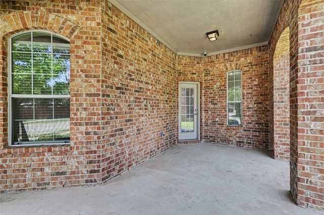 1041 Crystal Lake Drive, Frisco, TX 75036