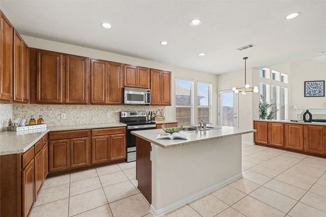 1041 Crystal Lake Drive, Frisco, TX 75036
