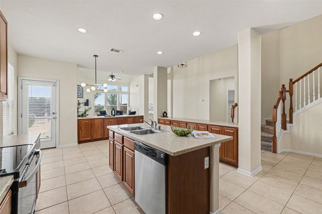 1041 Crystal Lake Drive, Frisco, TX 75036