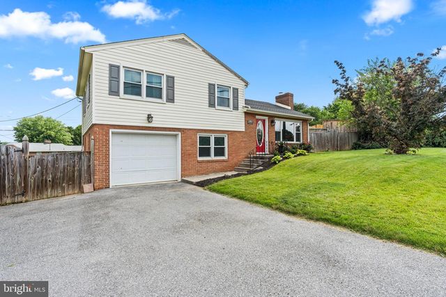 18608 MAUGANS AVE, Hagerstown, MD 21742