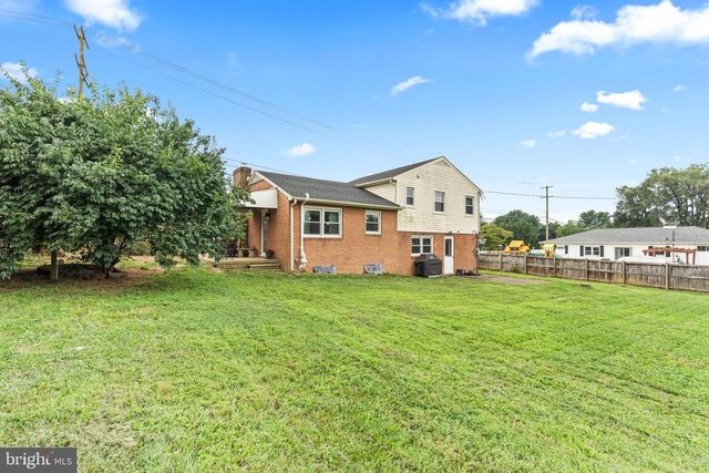 18608 MAUGANS AVE, Hagerstown, MD 21742
