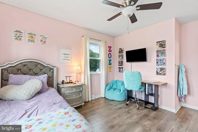 18608 MAUGANS AVE, Hagerstown, MD 21742