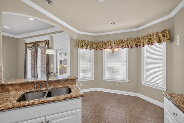 2140 Burgundy Ridge Drive, Shreveport, LA 71118