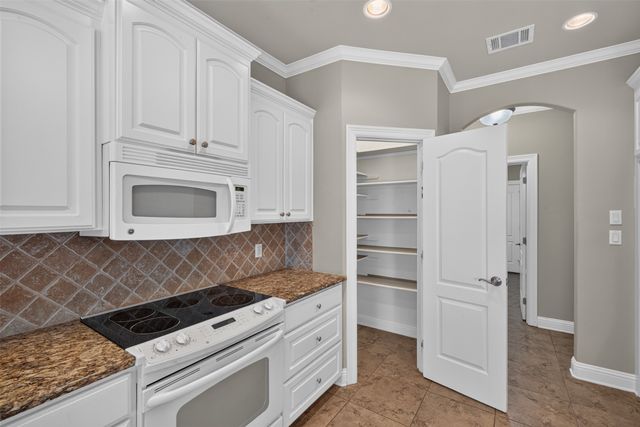 2140 Burgundy Ridge Drive, Shreveport, LA 71118