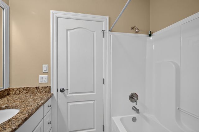 2140 Burgundy Ridge Drive, Shreveport, LA 71118