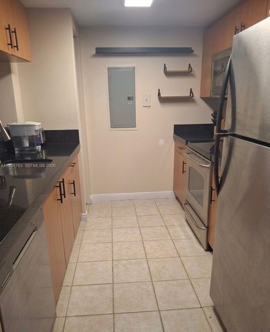 816 NW 11th St 806, Miami, FL 33136