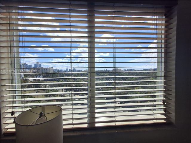 816 NW 11th St 806, Miami, FL 33136