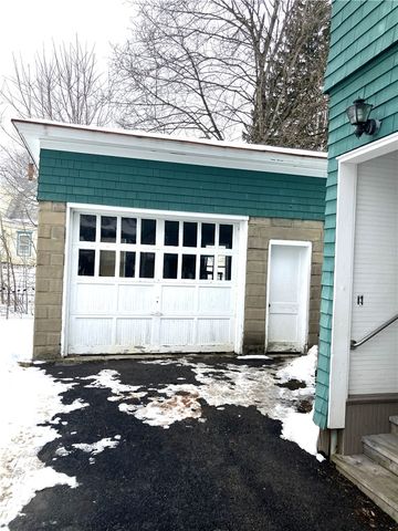 20 Taylor Street, Oxford, NY 13830