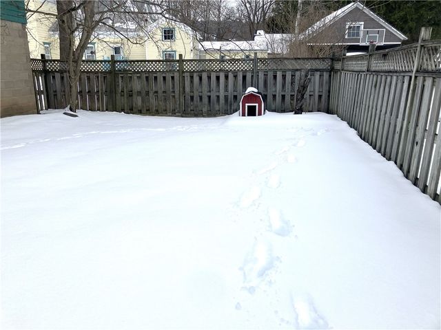 20 Taylor Street, Oxford, NY 13830