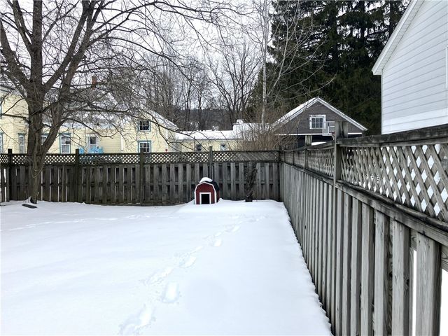 20 Taylor Street, Oxford, NY 13830