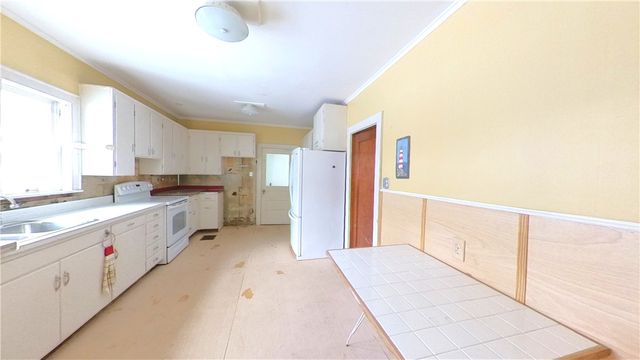 20 Taylor Street, Oxford, NY 13830