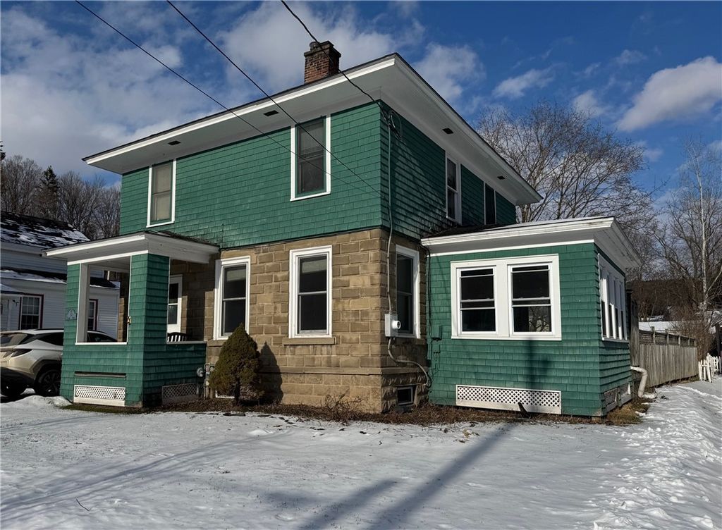 20 Taylor Street, Oxford, NY 13830