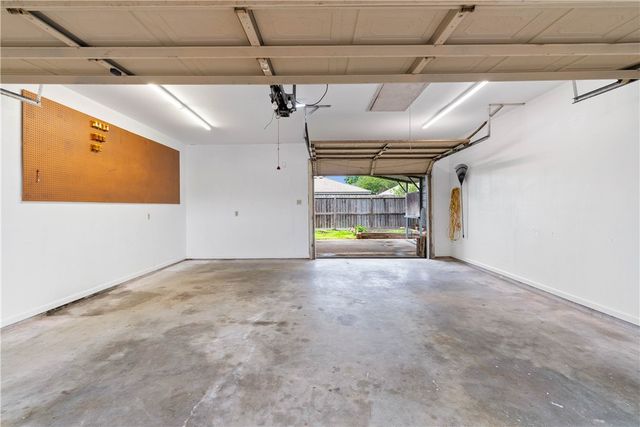 354 Claremore St, Corpus Christi, TX 78412