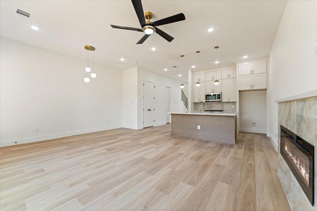 9109 Henrietta Street A & B, Houston, TX 77088