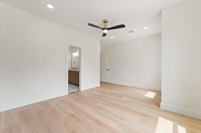9109 Henrietta Street A & B, Houston, TX 77088