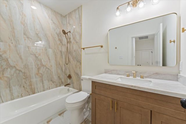 9109 Henrietta Street A & B, Houston, TX 77088