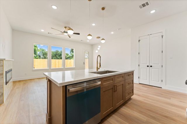 9109 Henrietta Street A & B, Houston, TX 77088