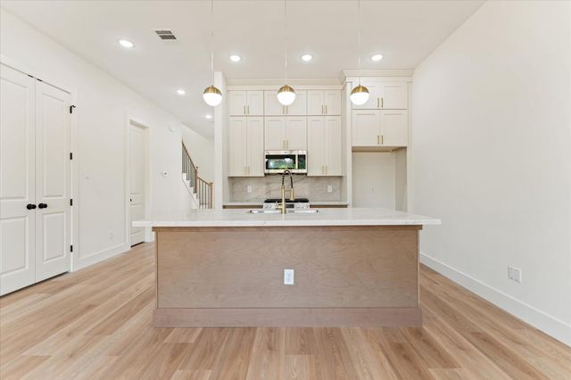 9109 Henrietta Street A & B, Houston, TX 77088