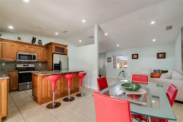 5673 SW 149th Ave, Miami, FL 33193