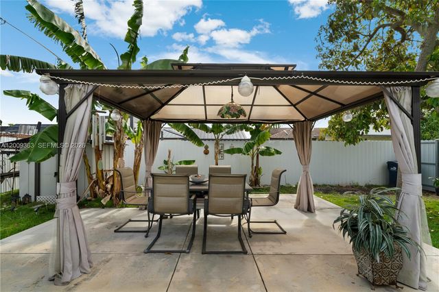 5673 SW 149th Ave, Miami, FL 33193