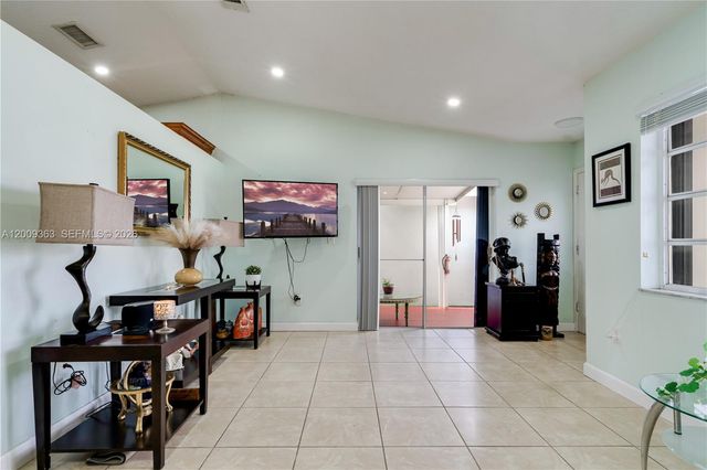 5673 SW 149th Ave, Miami, FL 33193