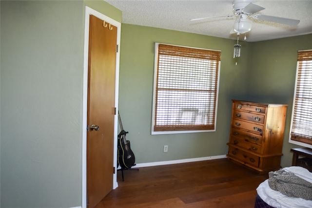 1817 Sunbeam Court, Midlothian, TX 76065