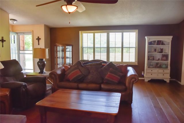 1817 Sunbeam Court, Midlothian, TX 76065