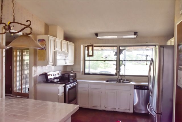 1817 Sunbeam Court, Midlothian, TX 76065