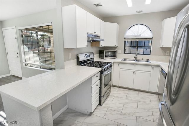 1411 Santa Margarita Street E, Las Vegas, NV 89146