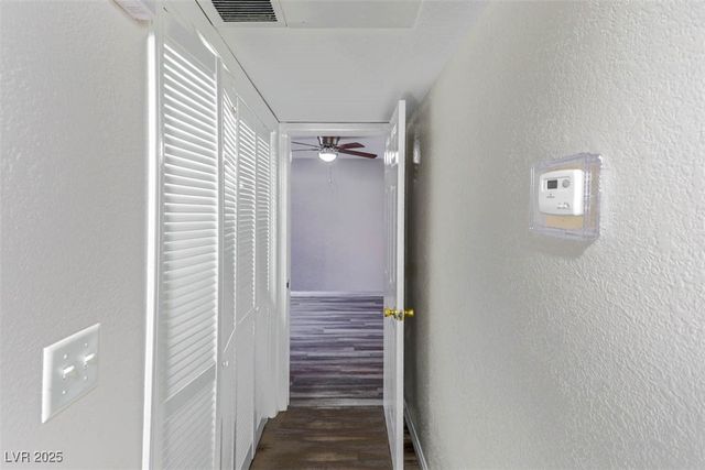 1411 Santa Margarita Street E, Las Vegas, NV 89146