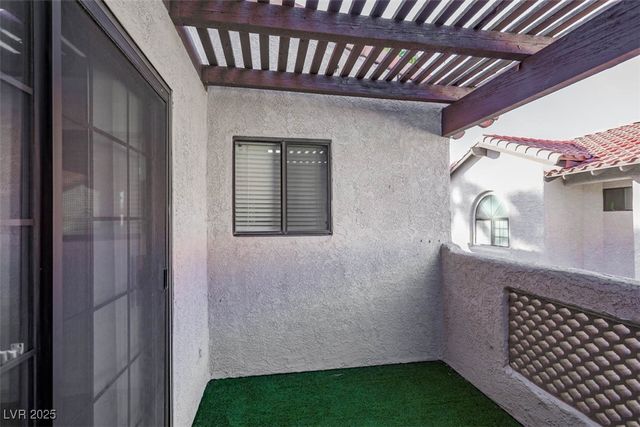 1411 Santa Margarita Street E, Las Vegas, NV 89146