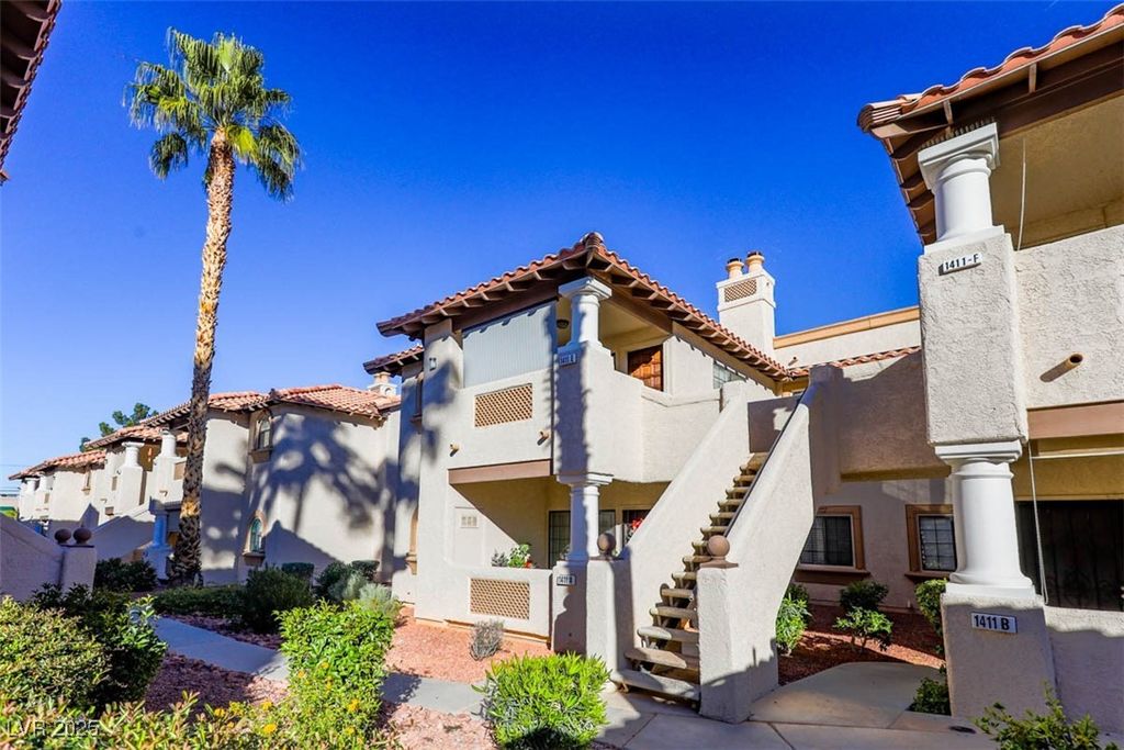 1411 Santa Margarita Street E, Las Vegas, NV 89146